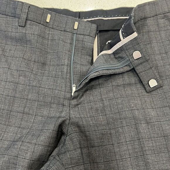 Hugo Boss Suit - Picture 4 of 16